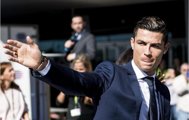 希勒：谢什科和哈兰德很像，毫不怀疑他在英超会踢得很舒服（希勒：谢什科与哈兰德风格相近，我坚信他能轻松适应英超）