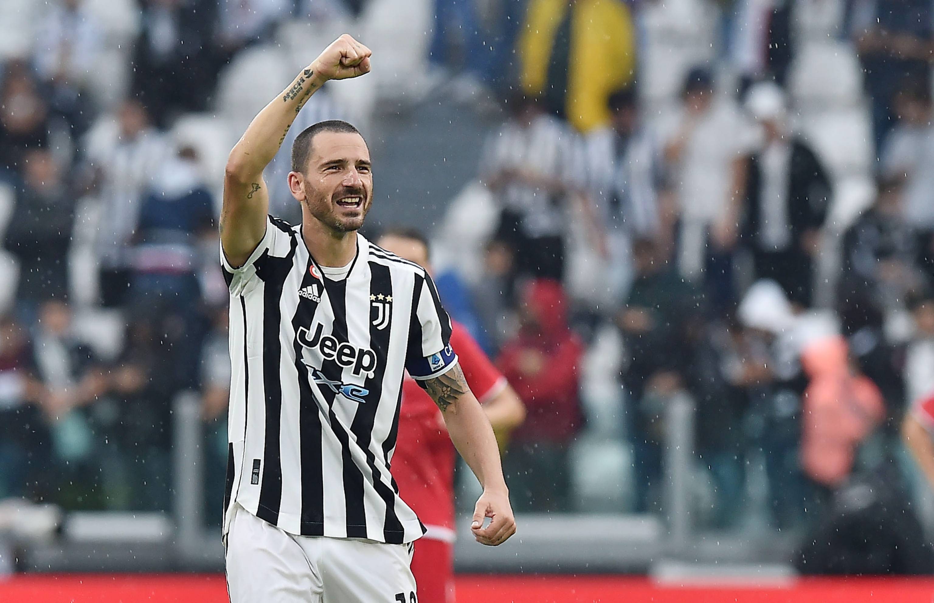 能否做到？拜仁有望成为首支欧冠客战巴黎取得三连胜的球队（拜仁冲击历史：有望成欧冠首支客场对巴黎实现三连胜的球队）