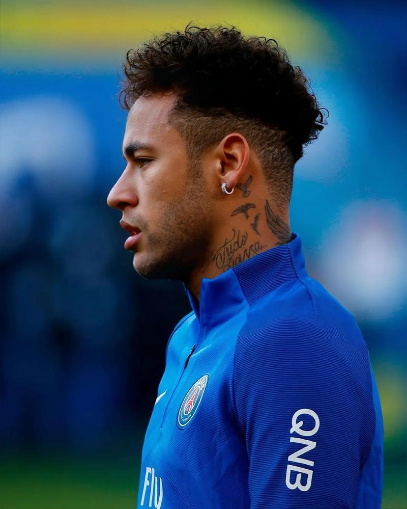 绿帽哥：利物浦高层与斯洛特今日开会，萨拉赫无缘下周欧冠名单