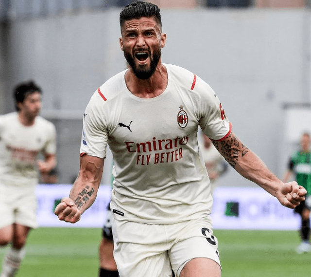 记者：世界杯抽签仪式开始前，大力神杯已经抵达华盛顿（记者：大力神杯已在世界杯抽签仪式前抵达华盛顿）