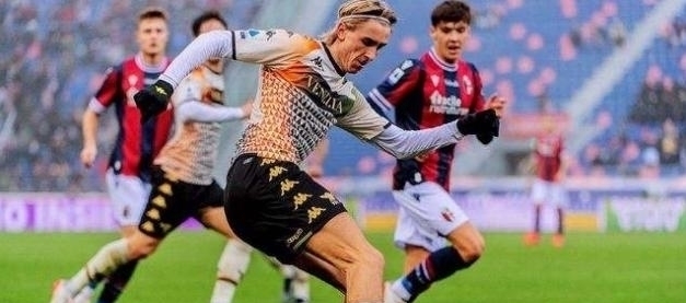 西蒙尼：勒诺尔芒训练表现很好，不会对阿尔瓦雷斯有特殊要求（西蒙尼：勒诺尔芒训练状态出色，不会对阿尔瓦雷斯另设要求）