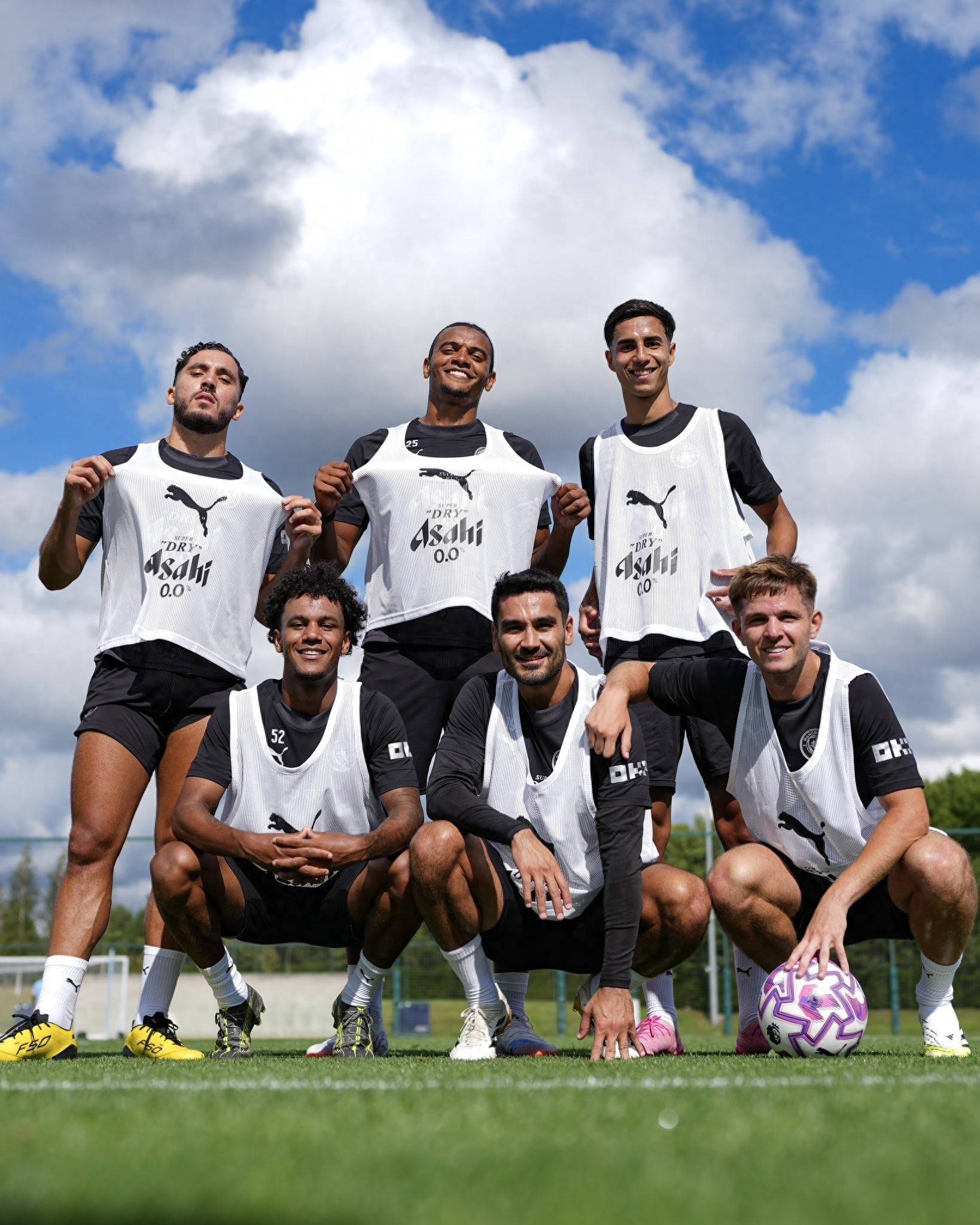 2026年世界杯抽签出炉，葡萄牙、阿根廷等强队分组形势良好，欧洲球队竞争激烈，中国国足仍难晋级。（2026世界杯分组揭晓：葡萄牙阿根廷签运佳，欧洲竞争激烈，国足出线仍艰难）