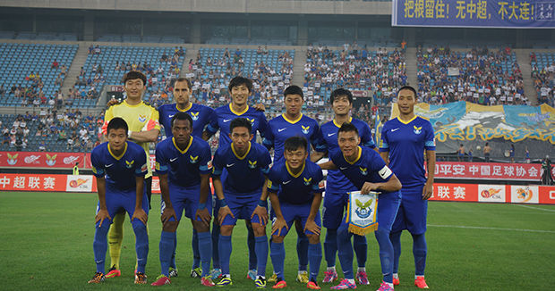 罗林斯32分6板14助 NBA雄鹿114-123不敌76人 马克西54分（马克西砍54分，罗林斯32+6+14；76人123-114力克雄鹿）