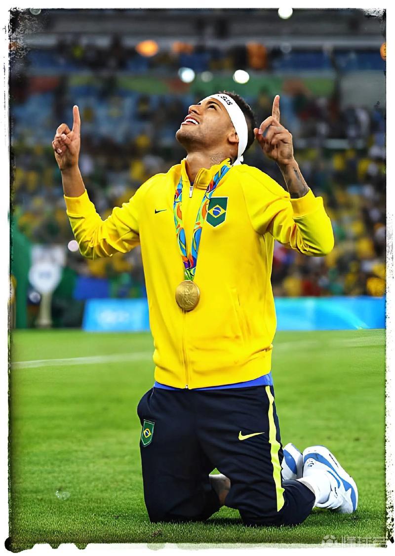 不到24岁！杰伦·约翰逊成为历史上砍下20+15+15最年轻前锋（未满24岁！杰伦·约翰逊成史上最年轻完成20+15+15的前锋）