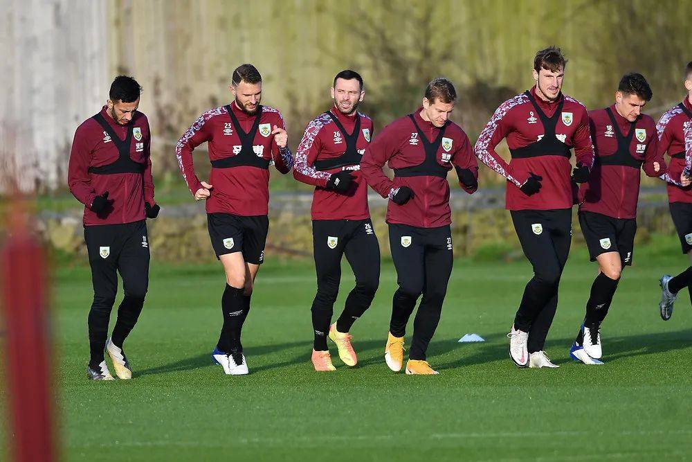 继C罗之后，姆巴佩是第二位单一自然年为皇马进球53+的球员（姆巴佩继C罗之后，成为皇马单一自然年进球53+的第二人）