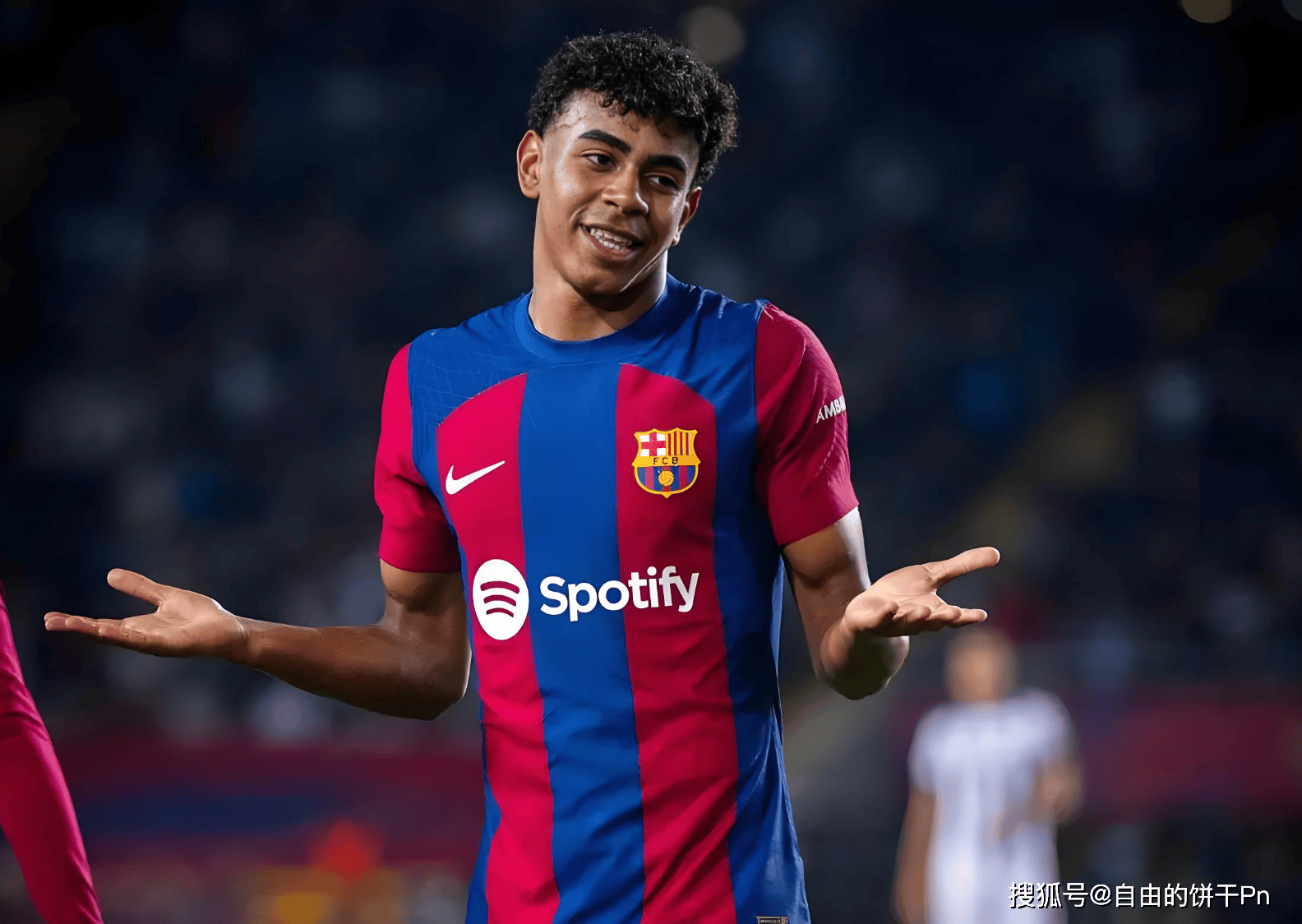 拉布亚德发文告别英博，队友马莱莱、马马杜送上祝福（拉布亚德社媒与英博道别，马莱莱、马马杜留言致意）