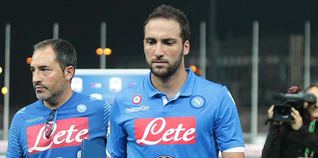 埃斯特旺经纪人：我们连续4年和巴萨谈转会，但对方财政困难（埃斯特旺经纪人：与巴萨谈转会已四年，但其财务困境成阻碍）