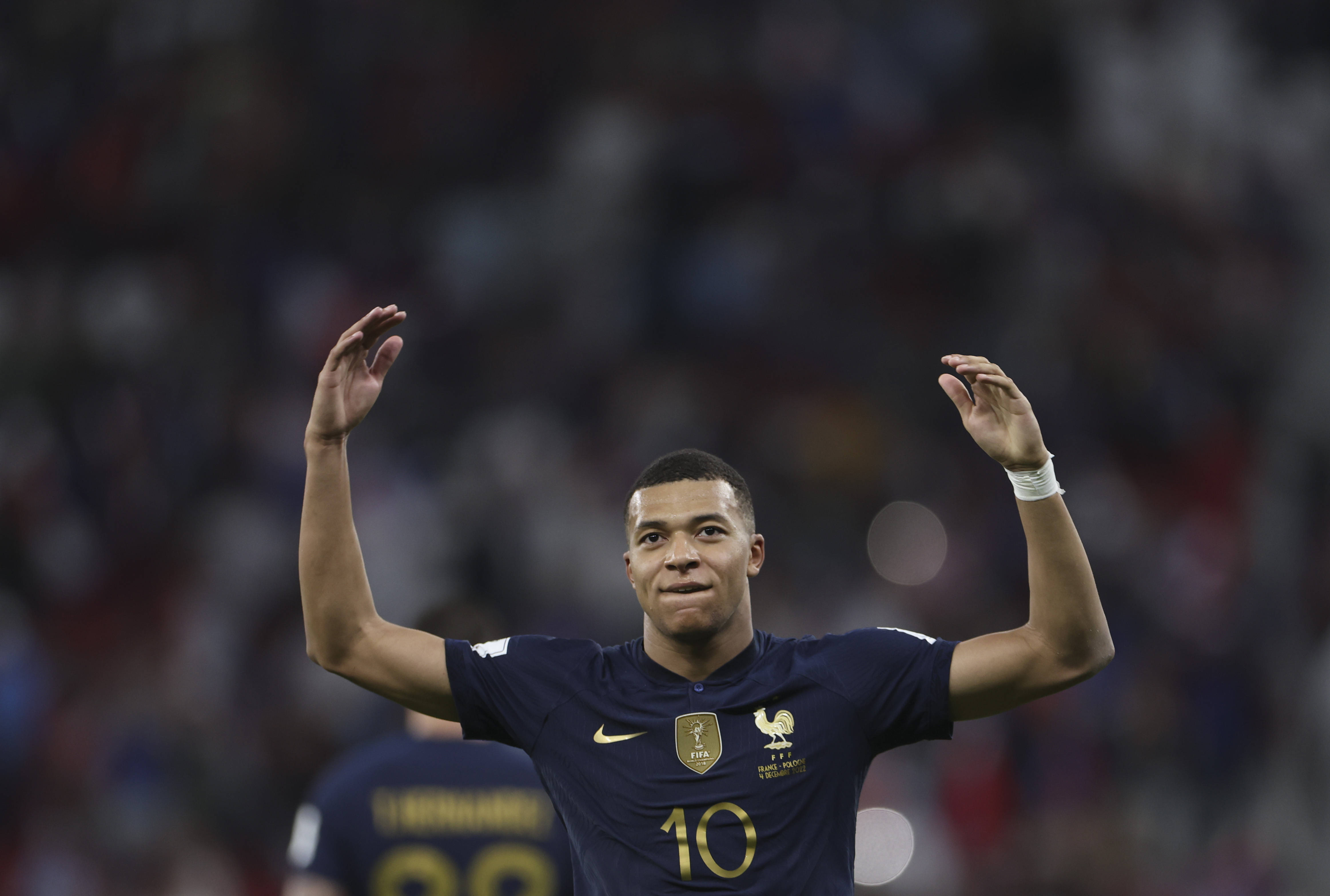 切尔西逆转大戏点燃斯坦福桥（斯坦福桥沸腾：切尔西上演惊天逆转）