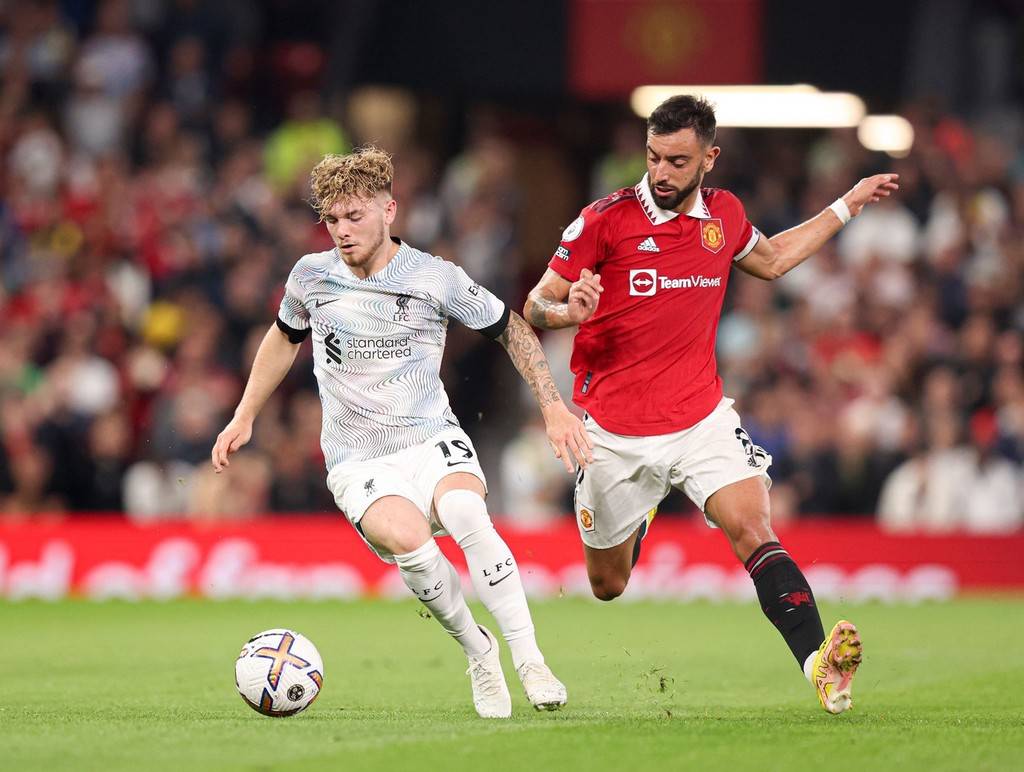 阿圭罗：拉什福德在巴萨表现出色，看起来非常适应球队（阿圭罗：拉什福德在巴萨状态上佳，已很好融入球队）