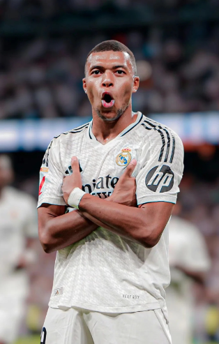 现在米兰是否会是联赛冠军头号热门？里奇：不能这么说（米兰是联赛夺冠最大热门？里奇：言之过早）