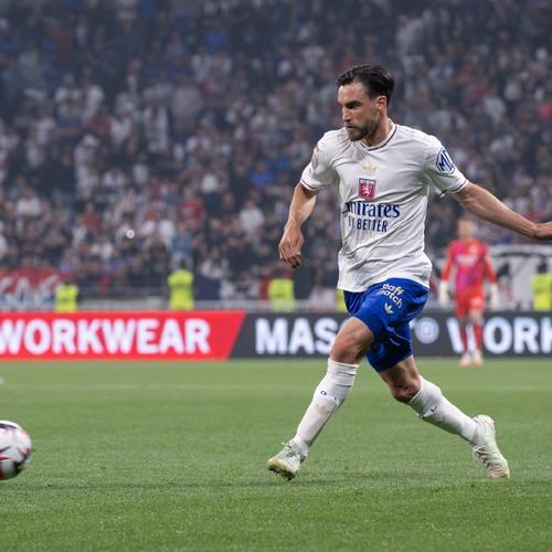 穆里尼奥：越是绝境本菲卡越能顶住压力，我们完全配得上胜利（穆里尼奥：本菲卡愈艰难愈能抗压，我们的胜利当之无愧）